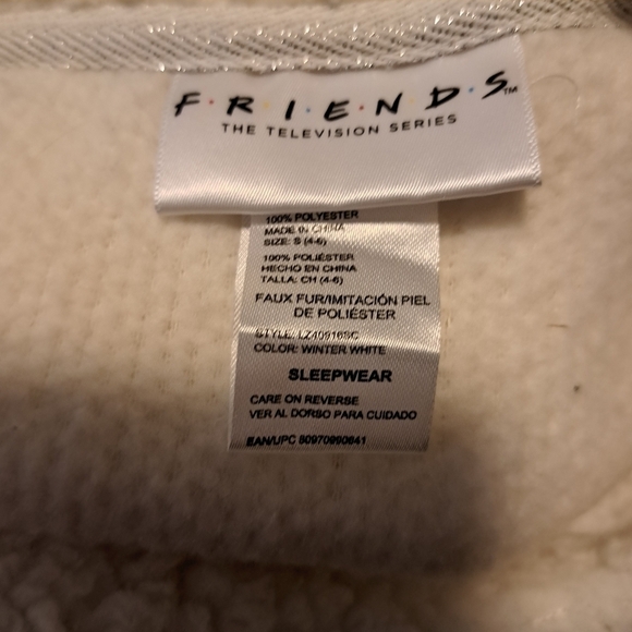 Friends two piece Christmas sleepwear size small - Picture 6 of 7